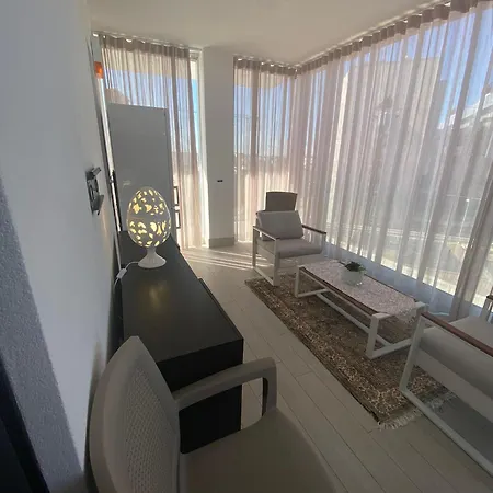 Carlos Palazzo Marisabella Guest house *